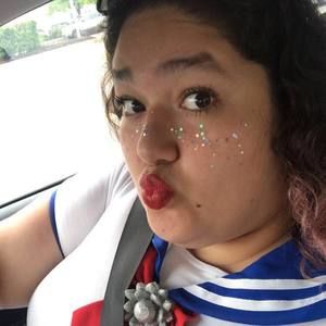 Meet your Posher, Dezirae